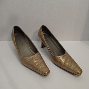 Bellini Oscar Women's Pumps Size 10M LT Gold Croc Embossed Kitten Heel Dress...